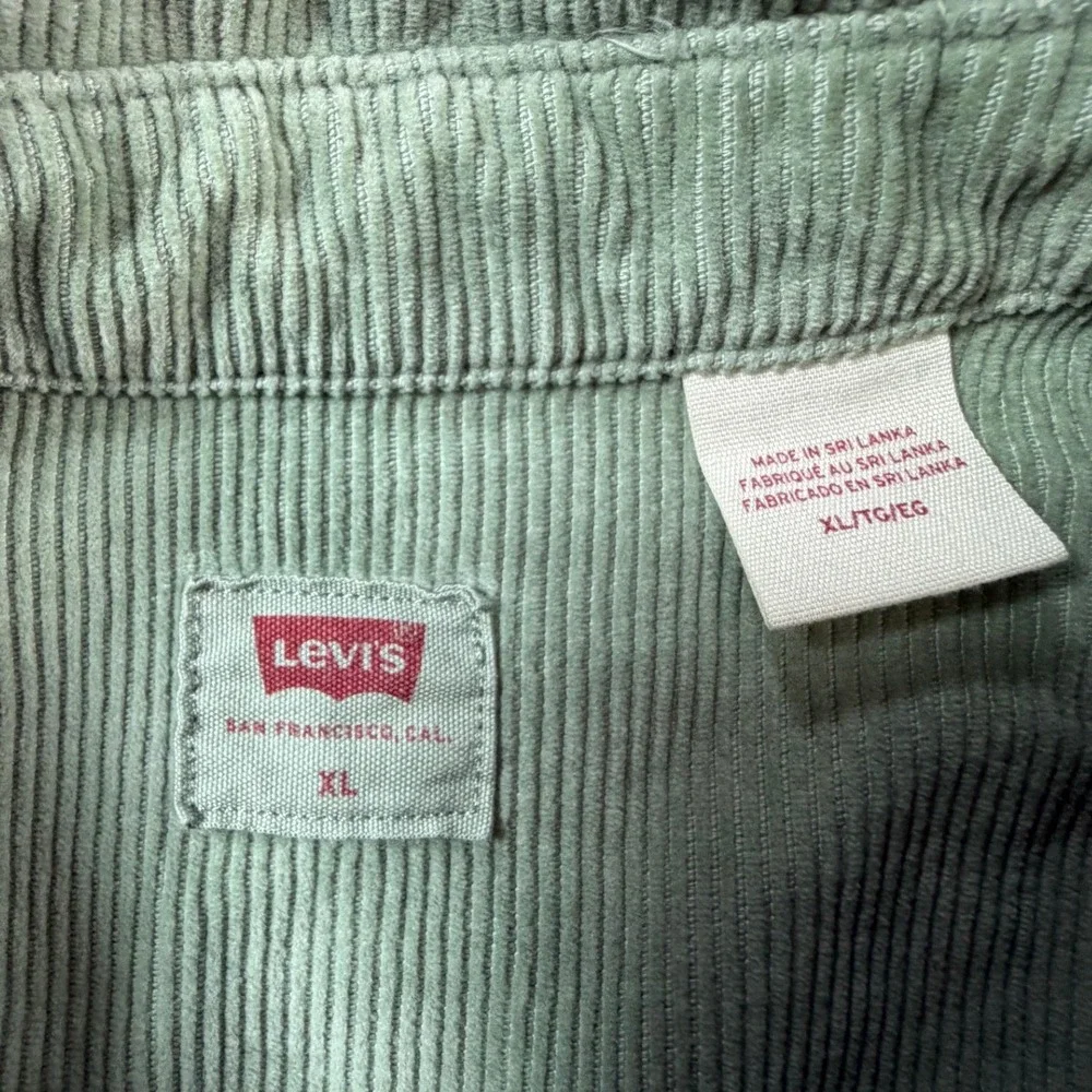 Levis Mens XL Sage Green Corduroy Button Down Shirt Jacket Shacket Oversized